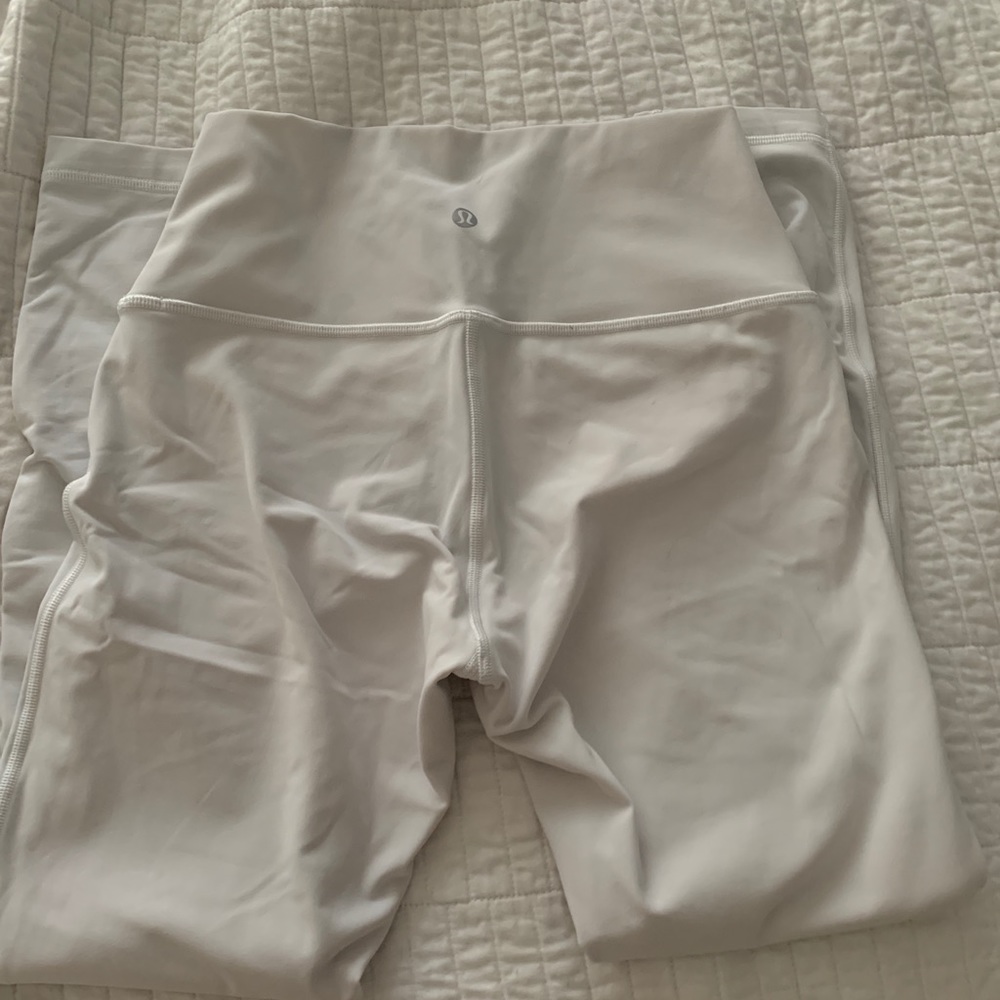White Lululemon leggings